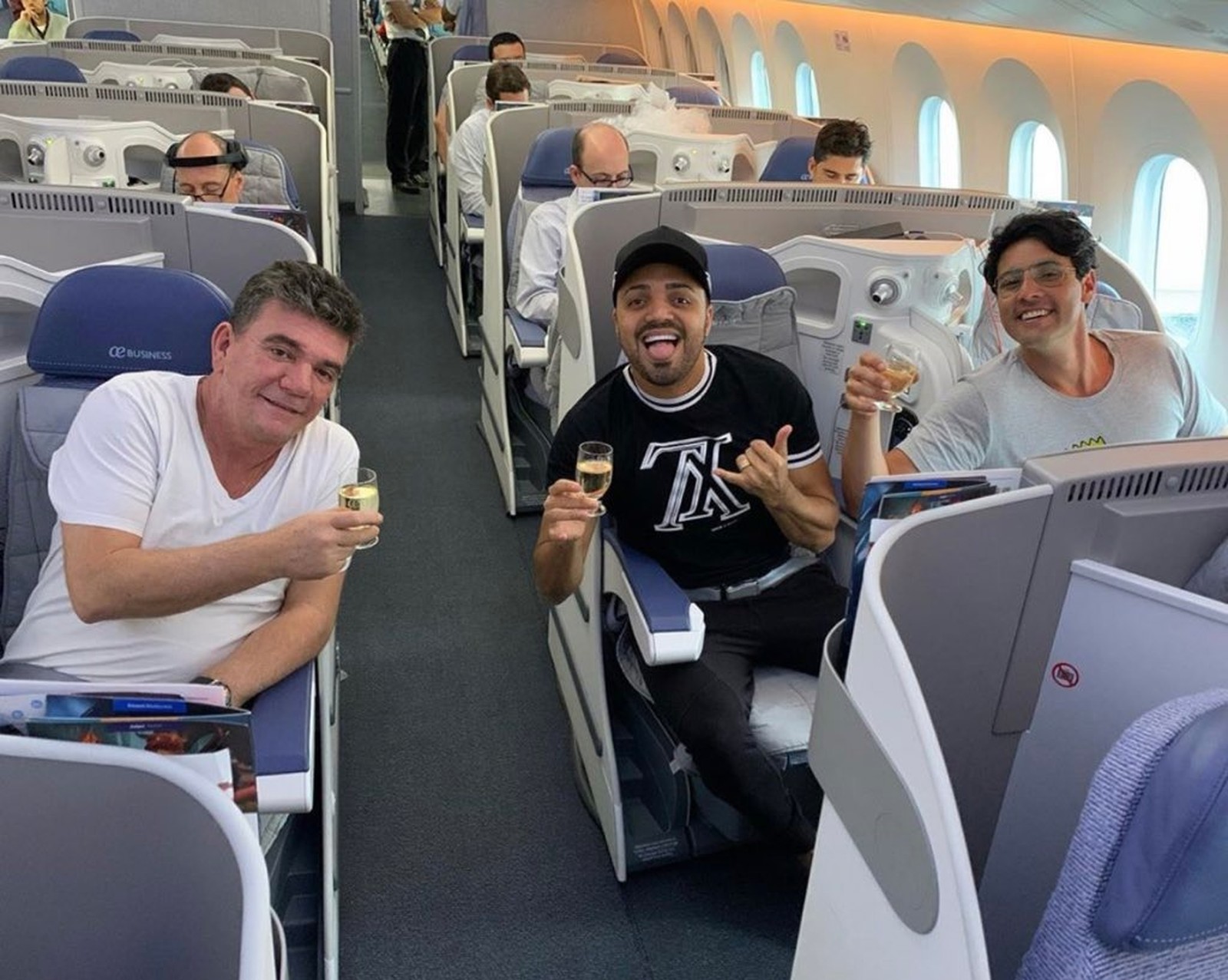 Presidente do Corinthians, Andrés Sanchez viaja para a Espanha; clube não confirma motivo