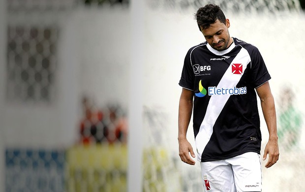 Eder Luis jogo Vasco Olaria (Foto: Bruno Gonzalez / Ag. O Globo)