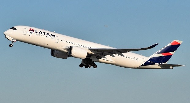 Aeronave da Latam; avião (Foto: Reprodução / Wikimedia Commons)