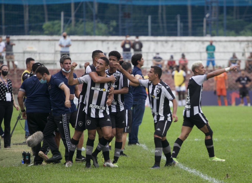 Botafogo passou pelo Resende  — Foto: Fabio de Paula/ BFR