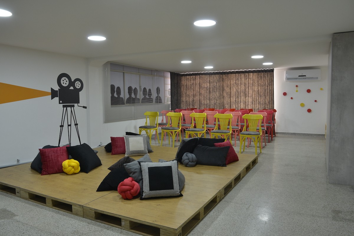 O projeto de Fernanda Moreira tornou o espaço mais lúdico e convidativo para os alunos (Foto: Divulgação / Unibes)