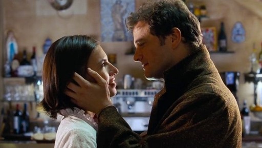 Simplesmente Amor: O personagem de Colin Firth aprende português só para pedir a noiva portuguesa em casamento em sua língua nativa