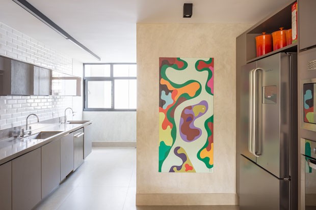 Reforma atualiza apartamento em edifício marcante do modernismo brasiliense (Foto: Haruo Mikami/Divulgação)