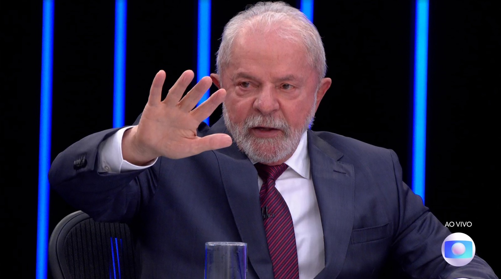 ‘Você acha que o mensalão é mais grave do que o orçamento secreto?’, questiona Lula, em entrevista no Jornal Nacional  — Foto: reprodução