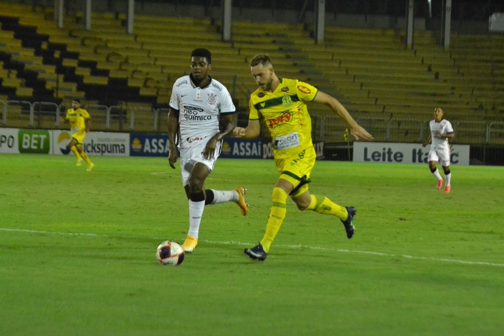 Paulistão longe de casa: o dia em que o Corinthians precisou ir até o RJ para um jogo do estadual