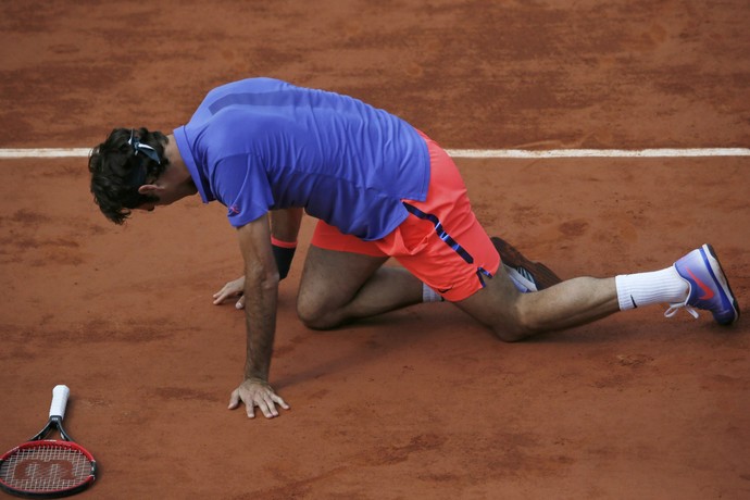 Roger Federer x Stan Wawrinka nas quartas de final de Roland Garros (Foto: Reuters)