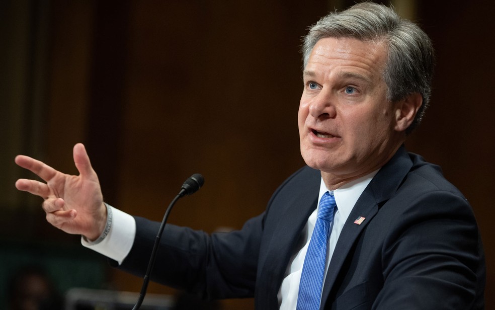 Diretor do FBI, Christopher Wray, em uma foto de 2019, durante um comitê judicial do Senado dos EUA. — Foto: Saul Loeb/AFP