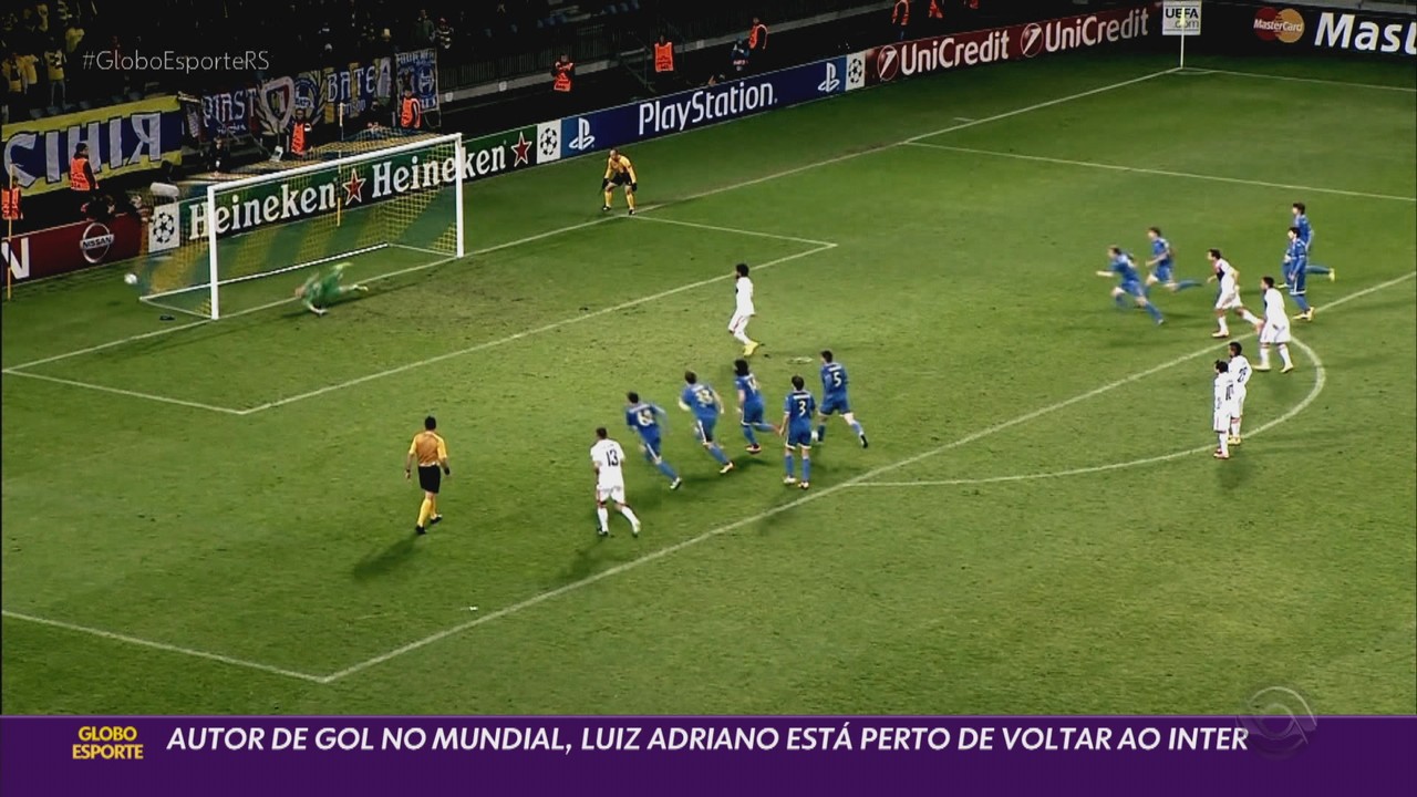 Inter assina pr-contrato com Luiz Adriano e tenta antecipar liberao de time turco