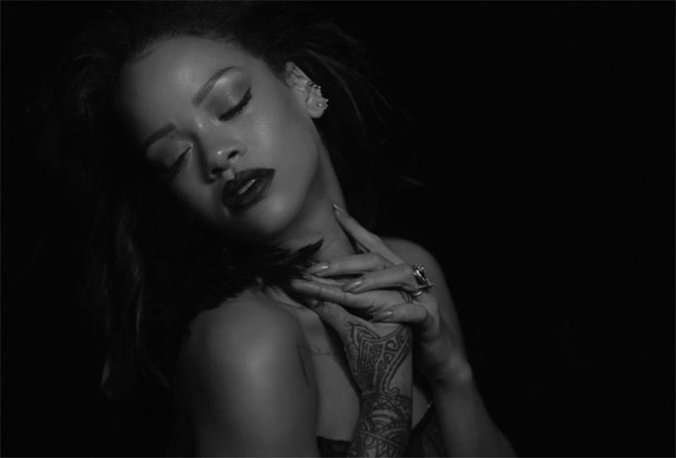 Rihanna lança clipe 
