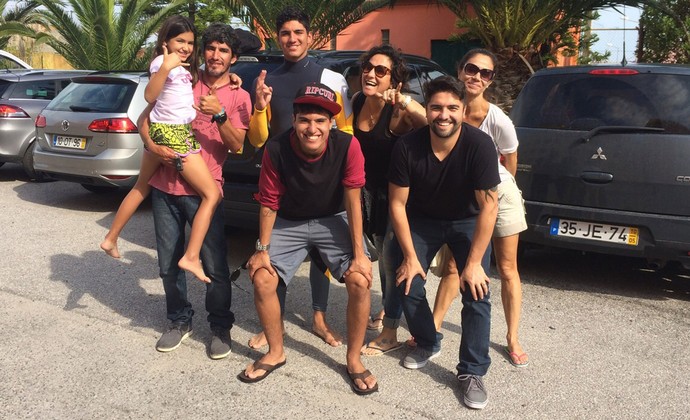 Família gabriel Medina em Peniche surfe (Foto: Breno Dines) Família gabriel Medina em Peniche surfe (Foto: Breno Dines)