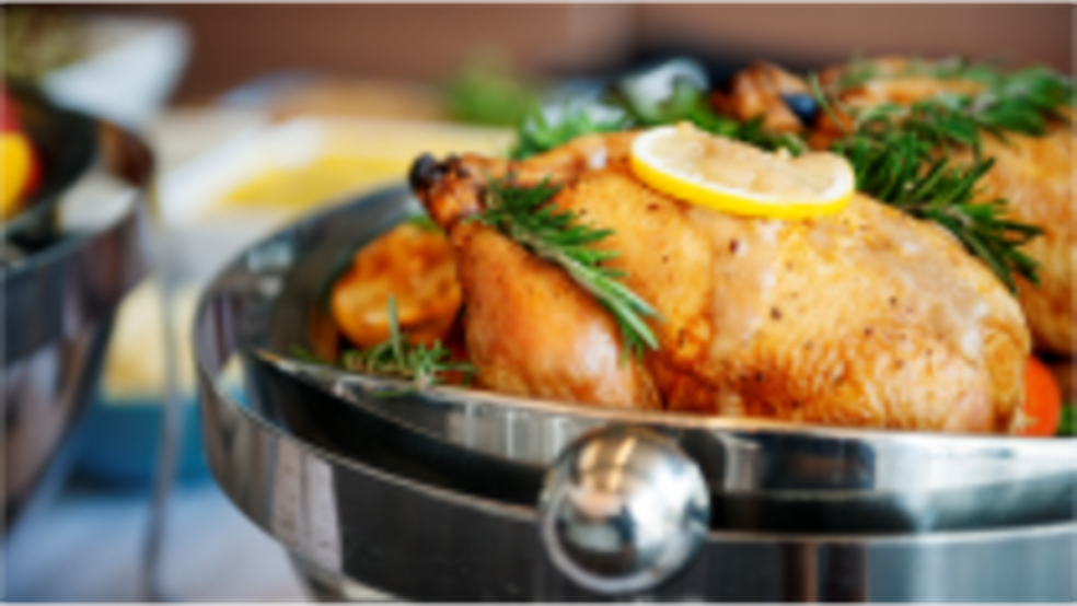Carne de Frango: produto que contribui para o crescimento de Feira de Santana — Foto: Avigro