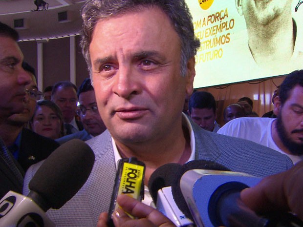 Aécio Neves no ato público suprapartidário em homenagem aos 50 anos de nascimento de Eduardo Campos (Foto: Reprodução / TV Globo)