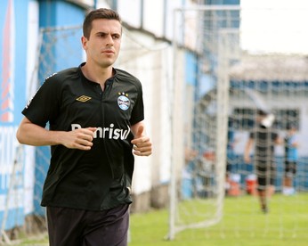 Grohe fecha 200 jogos no Grêmio, se espanta com marca e não cogita sair