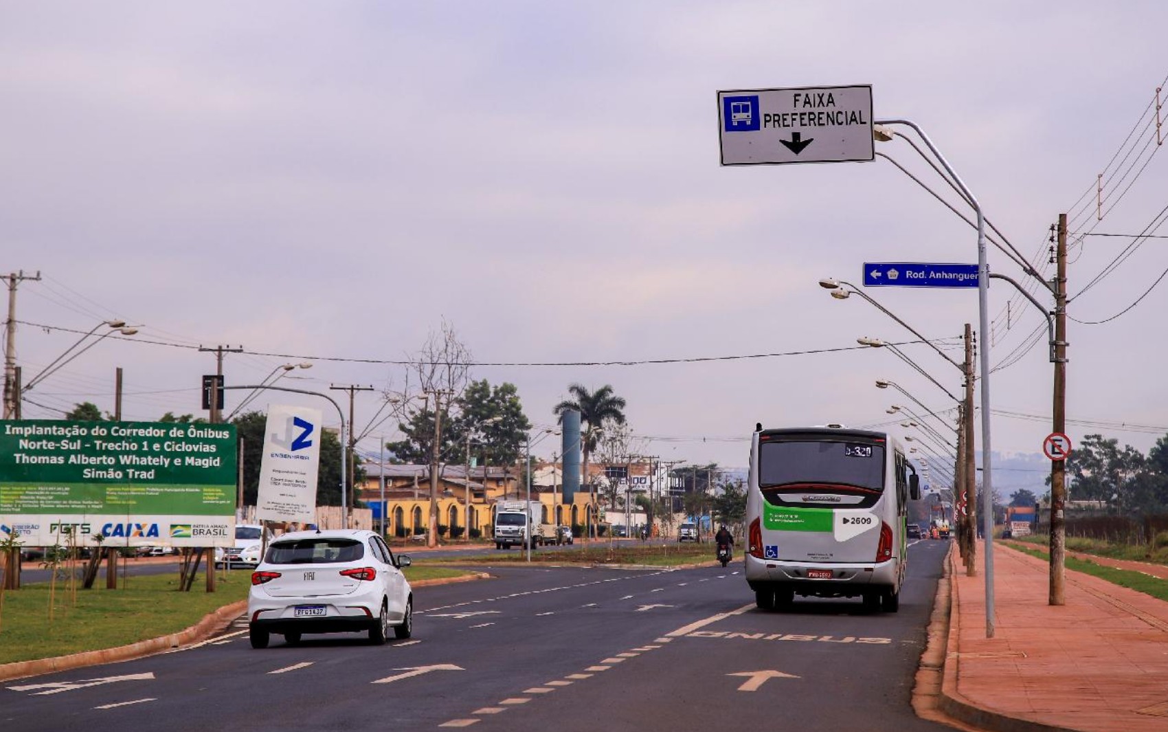 Faixa preferencial de ônibus em avenidas da zona Norte é concluída em Ribeirão Preto, SP