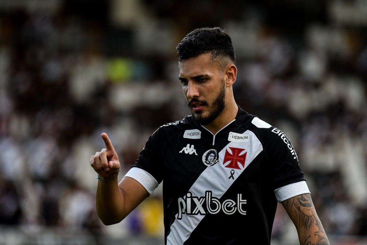 Vasco Renova Com Zagueiro Zé Vitor Até Dezembro De 2026 Vasco Ge 