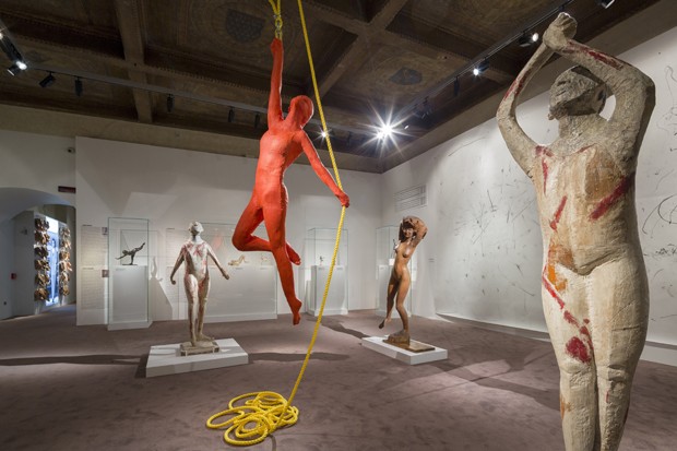 Artwork depicting balance on display at the Equilibrium exhibition at the Salvatore Ferragamo Museum (Foto:  )