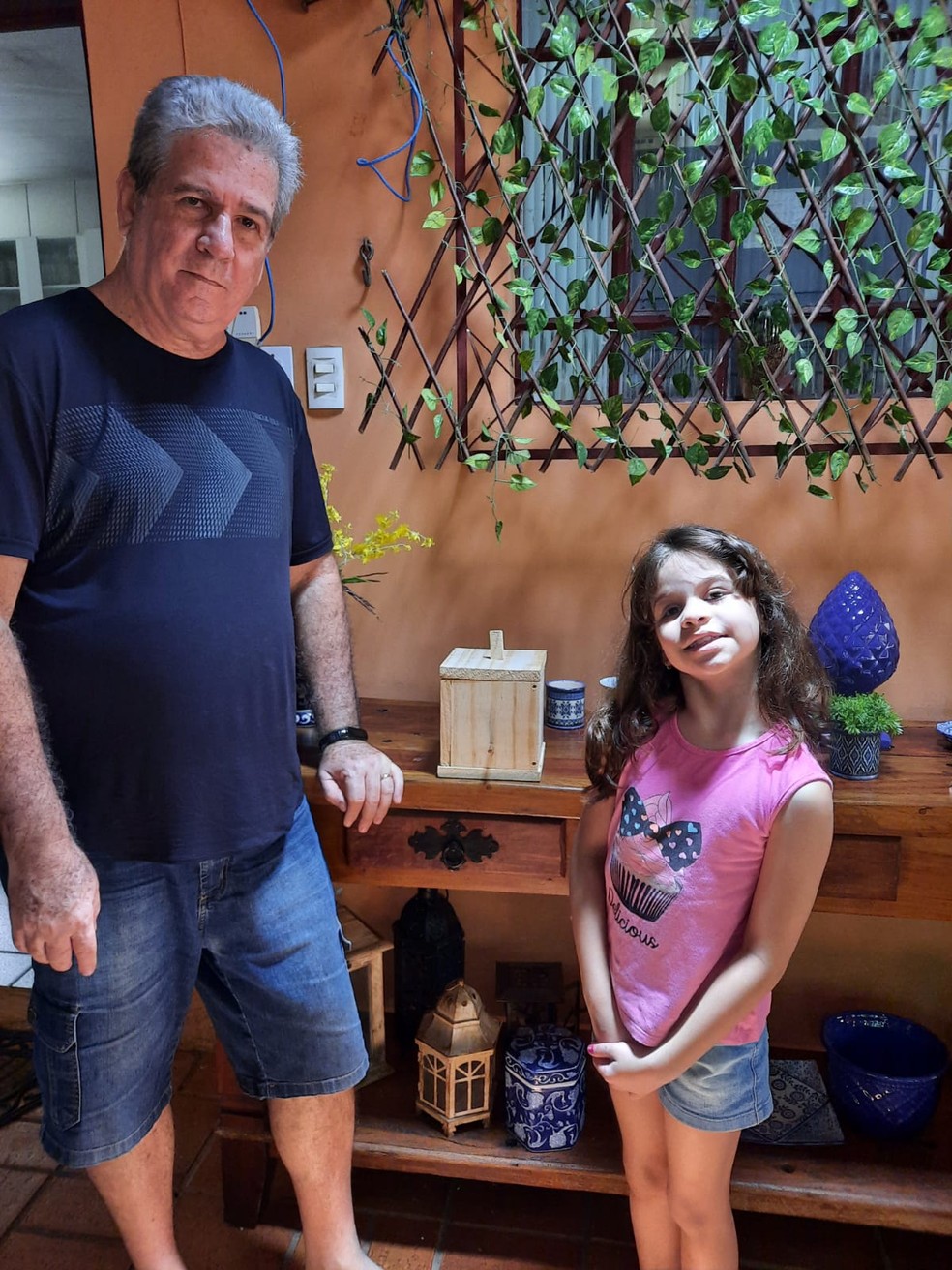 As colmeias ganham lares e novos cuidadores por Campo Grande. — Foto: Arquivo pessoal 