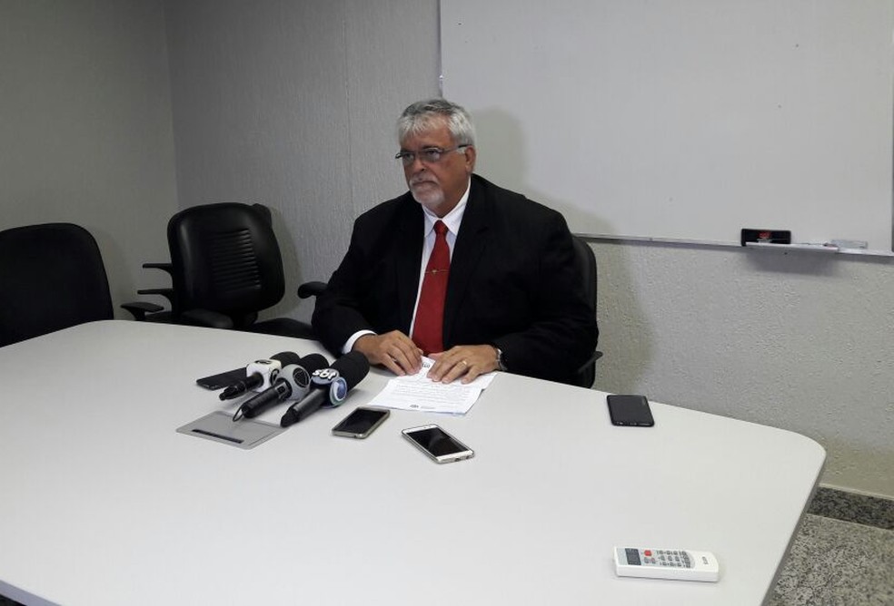 Promotor José Antônio Malta Marques apresentou nesta terça-feira (10) o balanço dos lixões fechados em Alagoas (Foto: Thamires Ribeiro/G1)