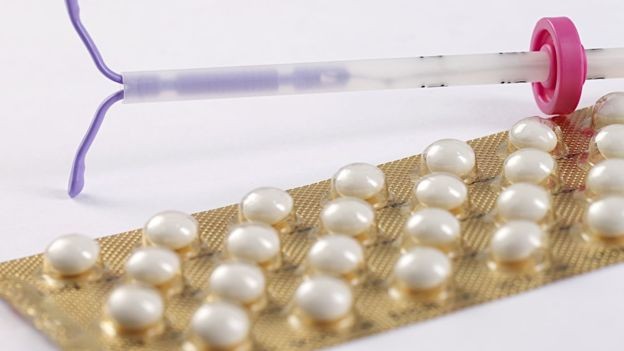 A Groenlândia distribui contraceptivos gratuitamente, mas muitas pessoas não usam (Foto: MEDIA FOR MEDICAL via BBC)