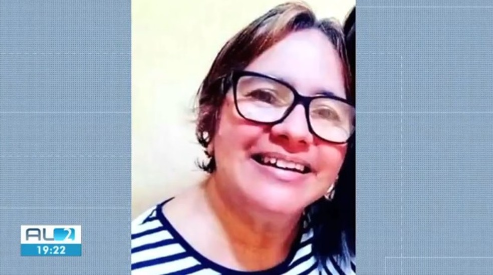 Cícera Oliveira foi encontrada morta dentro de casa após incêndio na residência dela em Rio Largo, AL — Foto: Reprodução/TV Gazeta