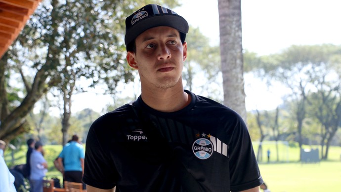 Rodriguinho tira peso de concorrência e avalia que pode atuar com Giuliano