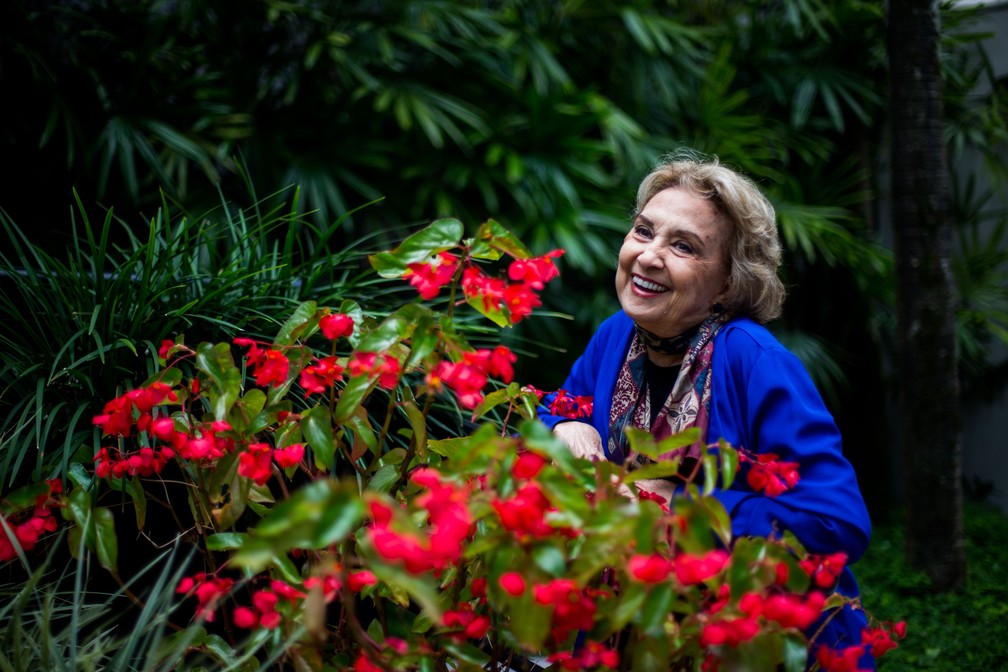Eva Wilma posa para foto em São Paulo, em 2016 — Foto: Tiago Queiroz/Estadão Conteúdo/Arquivo