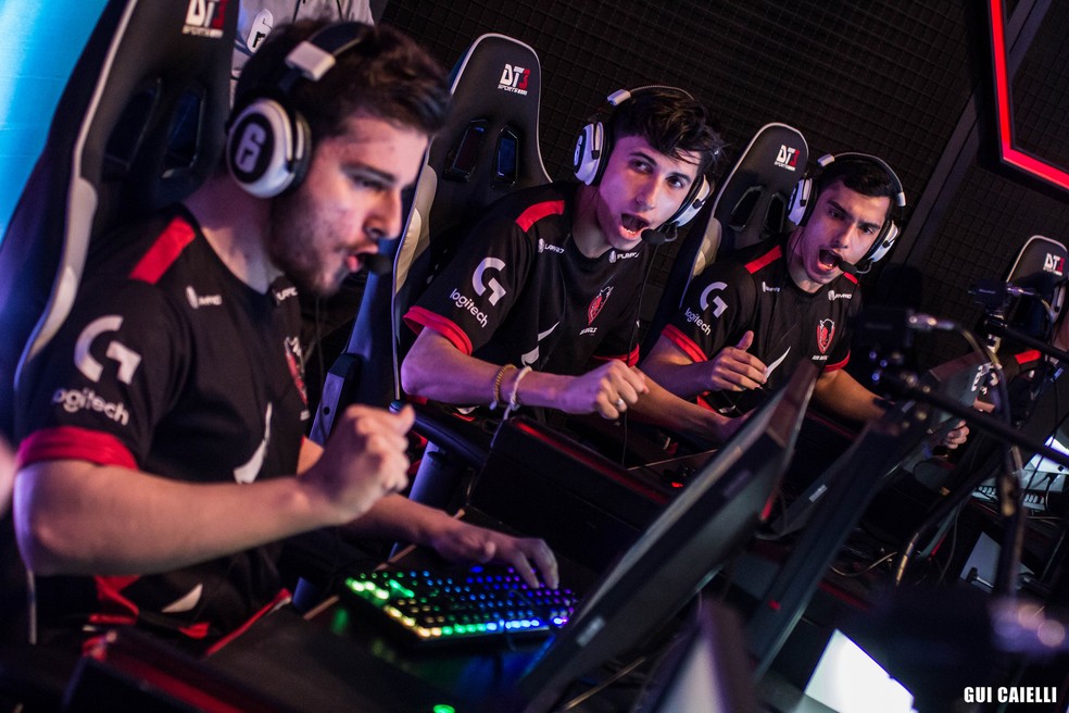 Jogadores de Rainbow Six Siege da ReD Devils — Foto: Gui Caielli/Divulgação/Rainbow Six Esports Brasil