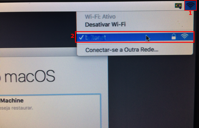 Selecionando uma rede Wi-Fi no modo de recuperação do Mac (Foto: Reprodução/Edivaldo Brito)