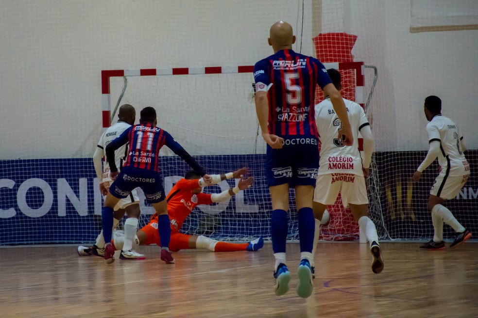 San Lorenzo elimina Corinthians na Libertadores e faz final com Carlos  Barbosa | futsal | ge