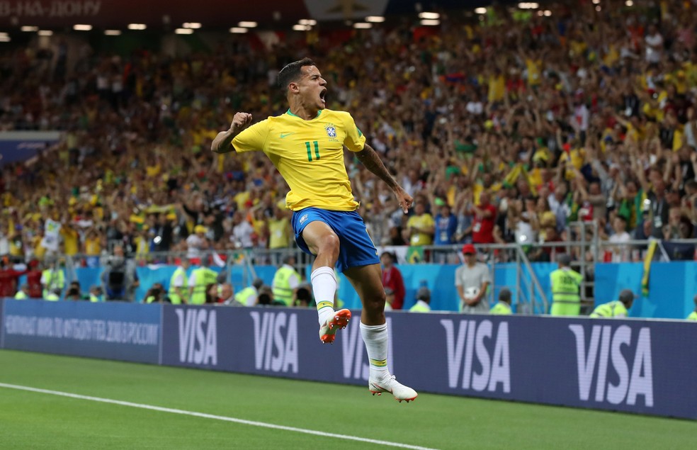 Camisa 11 na última Copa, Philippe Coutinho foi o mais votado da interatividade — Foto: Reuters
