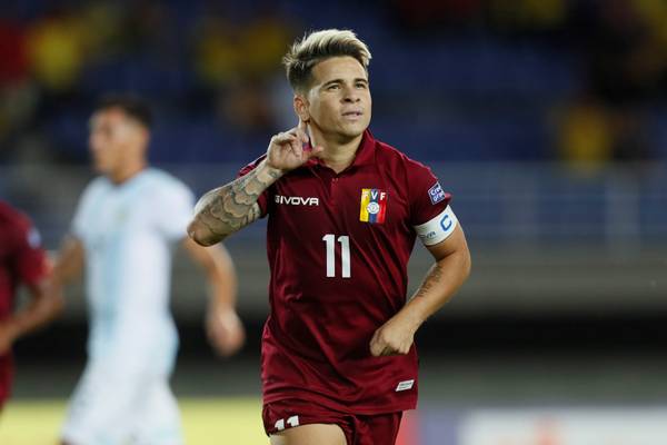 Soteldo vira primeiro venezuelano da história do Grêmio e chega com status de titular para 2024