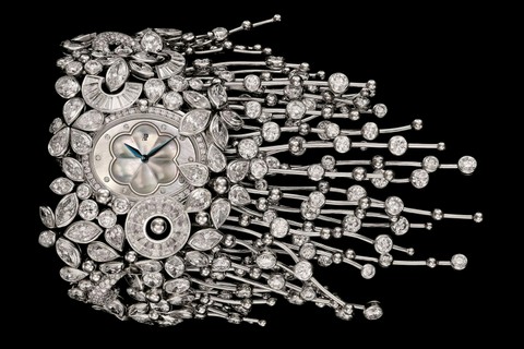 Relógio de ouro branco, diamantes e madrepérola, Audemars Piguet (cerca de R$ 1.450.055, sem taxas)