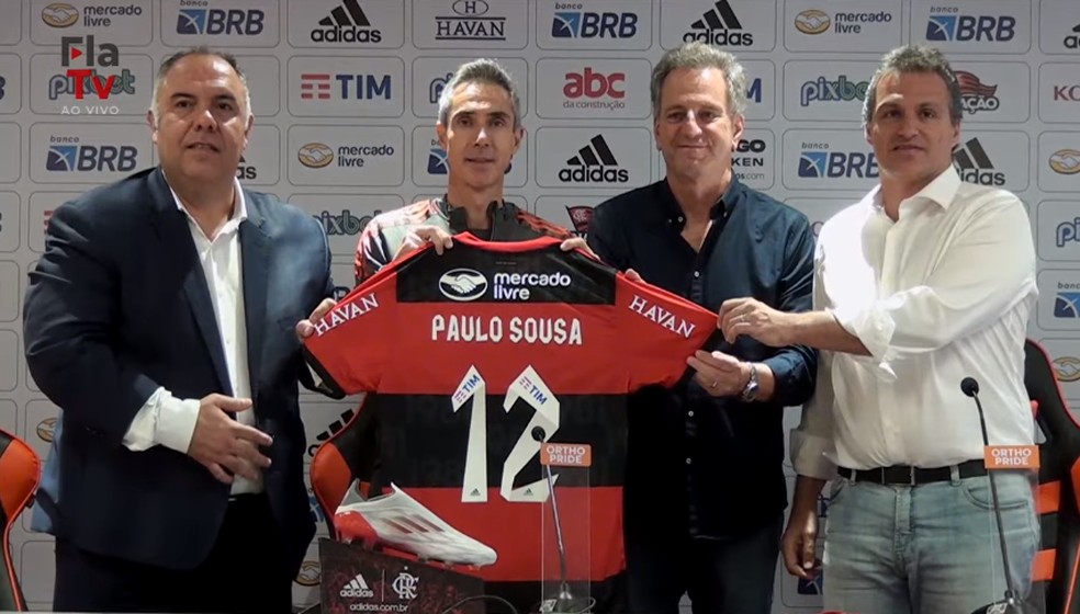 Paulo Sousa em apresentação ao Flamengo — Foto: Reprodução