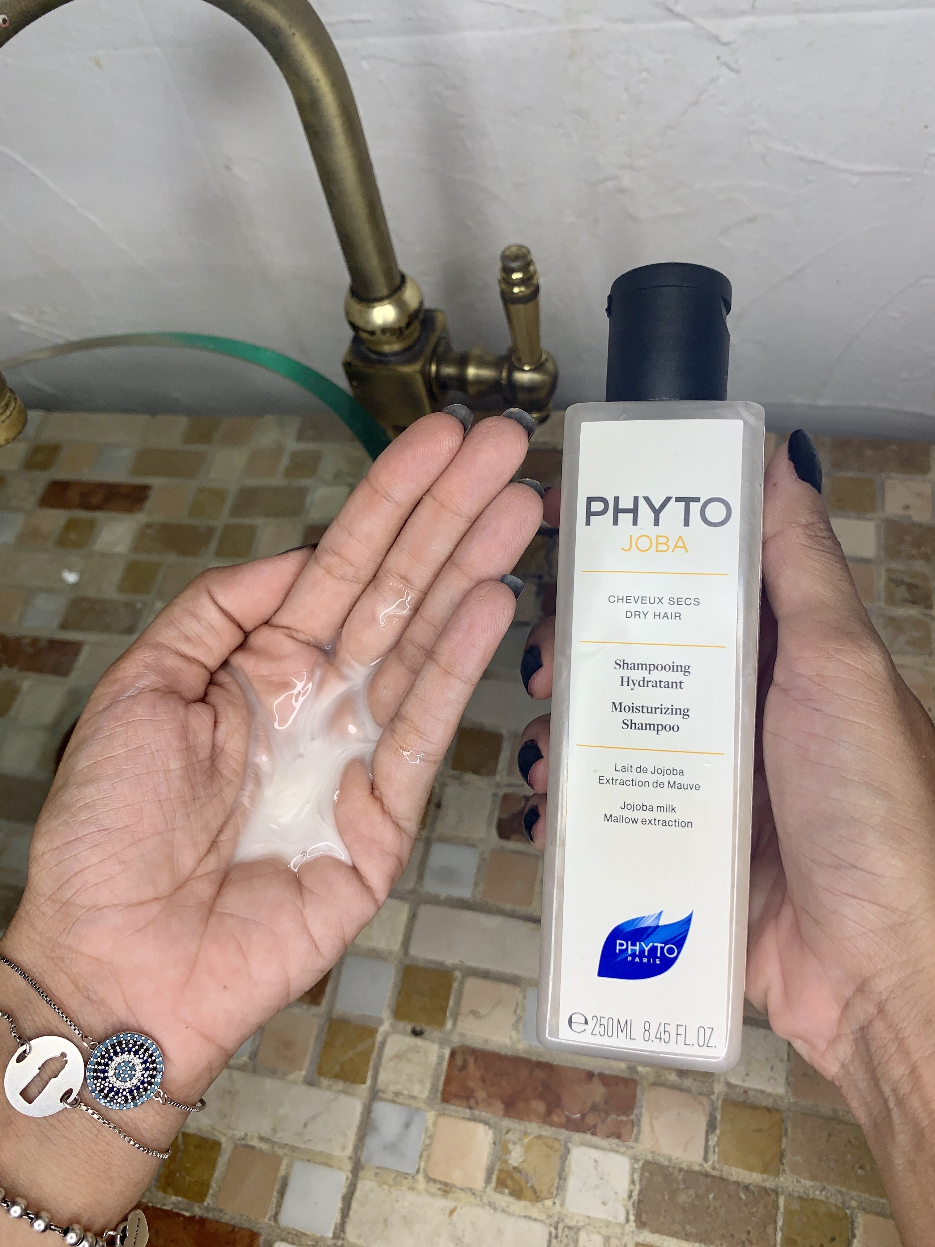 Textura do Shampoo Hidratante Phytojoba, Phyto (Foto: Acervo Pessoal)