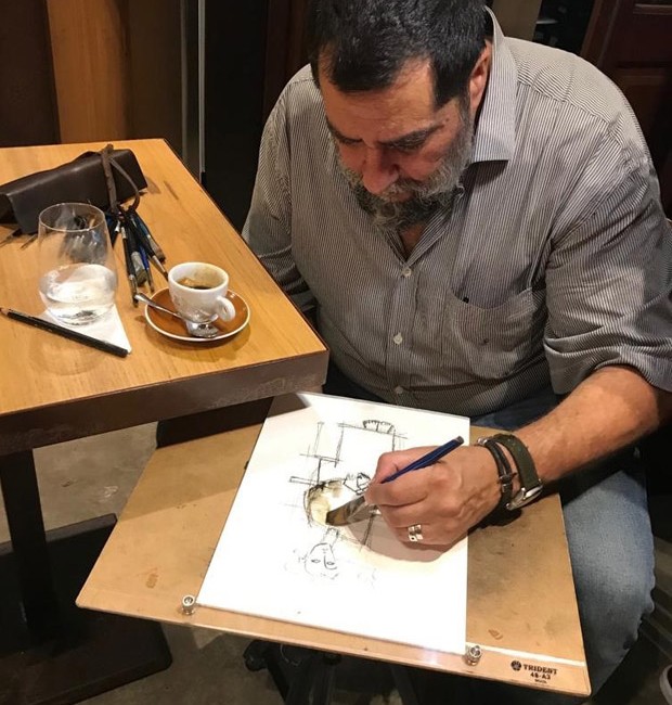 Rogerio Bessa Gonçalves utiliza técnica com café em suas obras (Foto: Divulgação)
