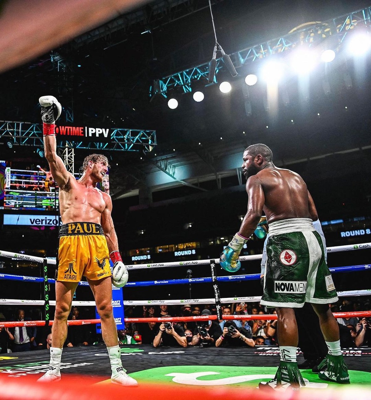 Logan Paul Mayweather Time - Logan Paul deserved to be recognized as the winner after ... / Midnight et / 9 p.m.