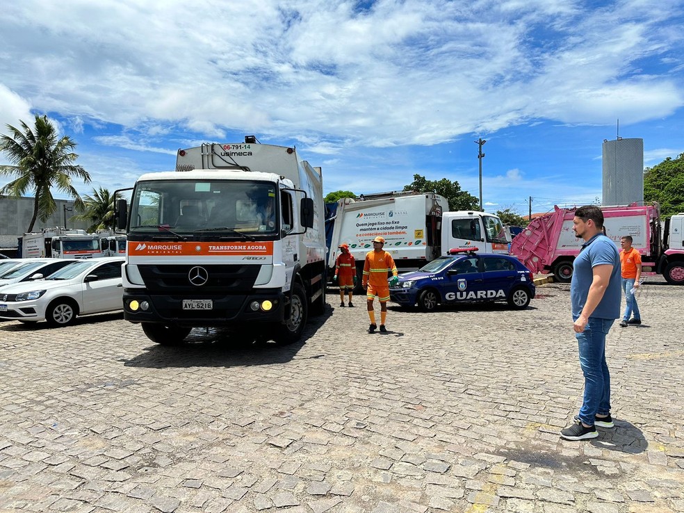 Com escolta da Guarda Municipal, coleta de lixo é retomada em Natal — Foto: Divulgação