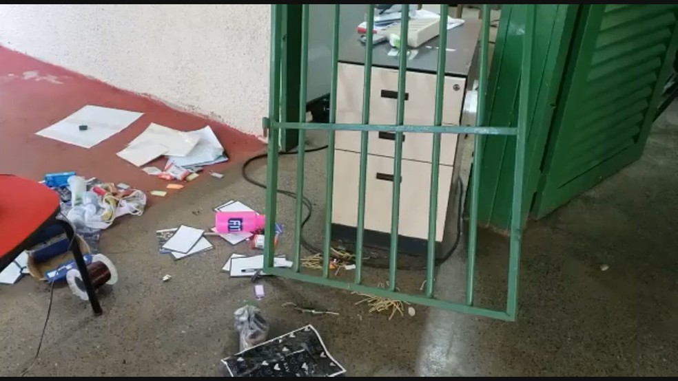 Assaltantes arrombaram escola durante isolamento social no DF — Foto: Arquivo pessoal 