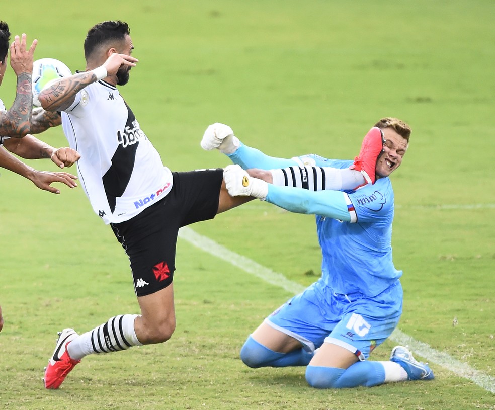 Luxa Concorda Com Expulsao De Castan Em Empate Do Vasco Mas Cobra Vermelho Para Gregore Fechou Os Olhos Vasco Ge