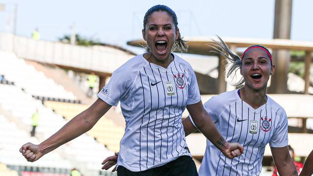 Brasileirão Feminino: Corinthians vence Flamengo e encaminha vaga na final