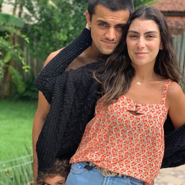 Felipe Simas e Mariana Uhlmann  (Foto: Reprodução/Instagram)