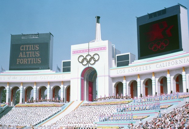 Cerimônia de abertura dos Jogos Olímpicos de Los Angeles, em 1984 (Foto: Reprodução)
