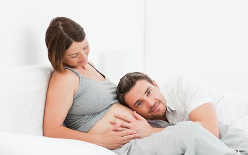 Quando Vou Sentir Meu Beber Chutar Na Barriga Revista Crescer Desenvolvimento Do Bebe