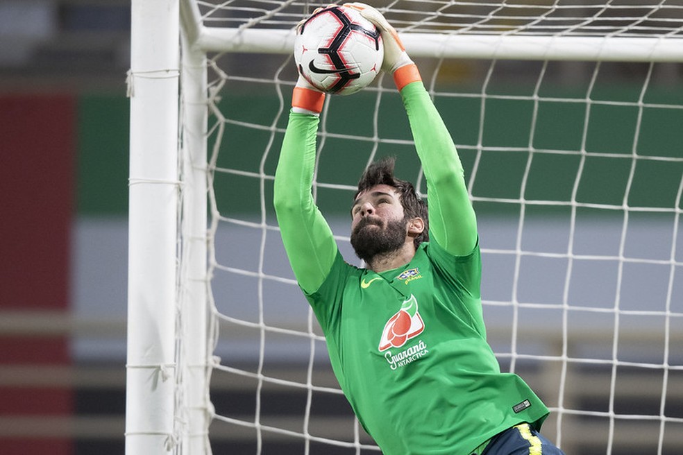 Alisson voltou ao gol da Seleção nos amistosos de novembro — Foto: Lucas Figueiredo / CBF