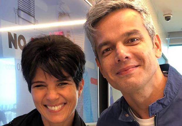 Mariana Godoy e Otaviano Costa nos bastidores da Rádio Globo (Foto: Reprodução/Instagram)