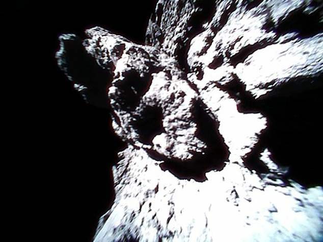 Foto da superfície do asteroide Ryugu (Foto: Divulgação)