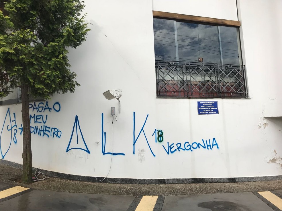 Ainda não se sabe quem foram os autores do vandalismo (Foto: Mayara Corrêa/G1)