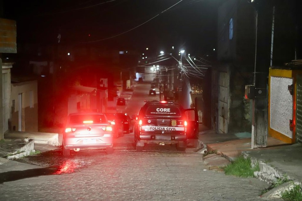 Polícias Civil e Militar durante Operação Levítico em Aracaju (SE) — Foto: SSP/SE