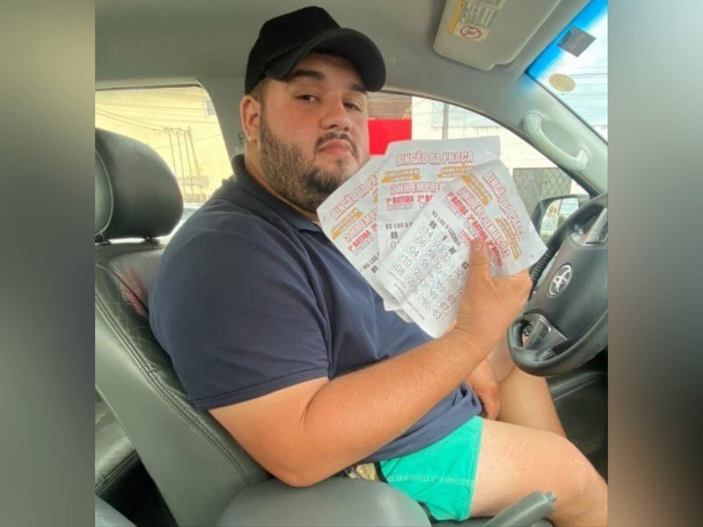 Osmar Saldanha foi um dos 101 ganhadores do prêmio de R$ 1 mil sorteado em um bingo na cidade de Caucaia — Foto: Arquivo pessoal