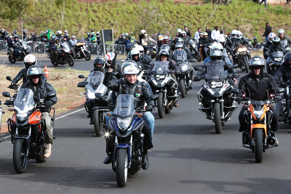 O presidente Jair Bolsonaro participa de passeio com motociclistas no interior de SP  — Foto: Divulgação/Palácio dos Planalto